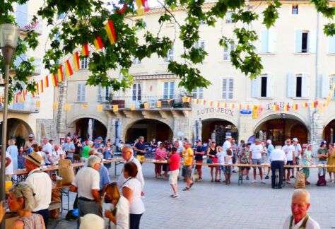 Les 10 & 11 Mai - Fête de la fleur d'Olivier - Marché du Goût Oliveraie de Nyons